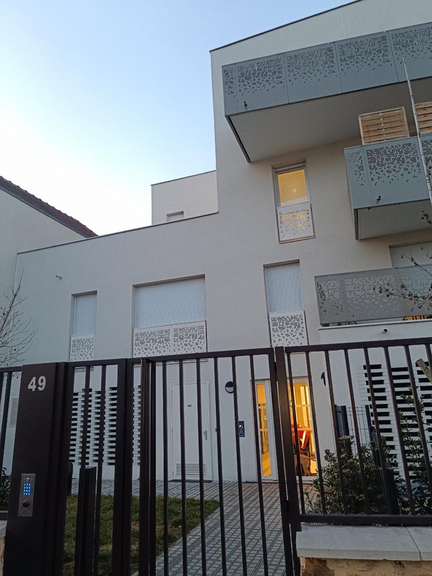 Chic Appartement F2 康弗兰斯·圣荷诺 外观 照片